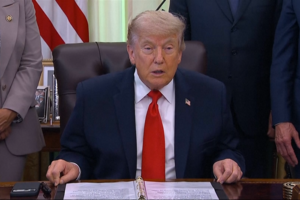 “Acabámos de chegar a um excelente acordo”: Trump anuncia entendimento sobre guerra com o Irão