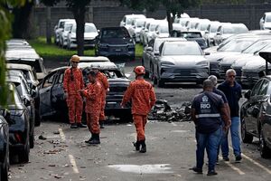 Dois helicópteros colidem e caem no Rio de Janeiro