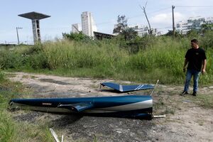 Dois helicópteros colidem e caem no Rio de Janeiro