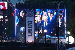 Trump celebra 80.º aniversário com evento de luta no relvado da Casa Branca 