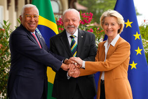 António Costa, Lula da Silva e Ursula von der Leyen encontraram-se à margem do G7 