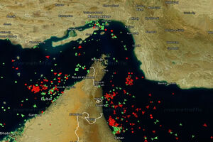 Vídeo em timelapse mostra navios a passar pelo Estreito de Ormuz 