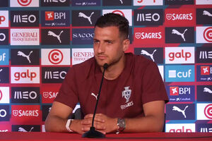 Diogo Dalot sobre Cristiano Ronaldo: "Todos sabem a capacidade que ele tem para lidar com a crítica"