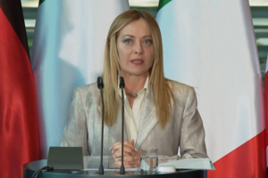 Meloni considera plano entre EUA e Irão “um sinal muito positivo” e alerta para situação “precária” no Médio Oriente