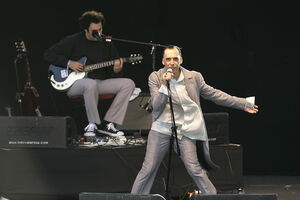 Arnaldo Antunes integrou o trio Tribalistas e integra o cartaz com concerto a 30