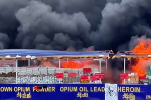 Autoridades de Myanmar queimam mais de 500 milhões de euros em droga apreendida