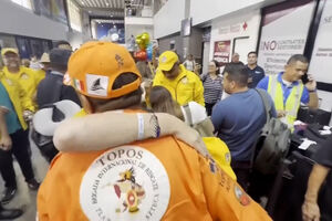 Equipas de resgate do México chegam à Venezuela para ajudar nas buscas após os sismos