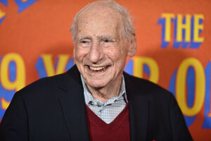 Brooks na estreia de "Mel Brooks: The 99 Year Old Man!"