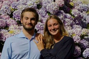 D. Dinis, de 26 anos, e a noiva Anna Schaffgotsch, de 24