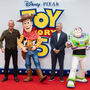 Tom Hanks diz que novo 'Toy Story' chama a atenção para vício das crianças com os ecrãs