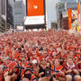 “Remada viking” invade Times Square antes do jogo da Noruega frente ao Senegal