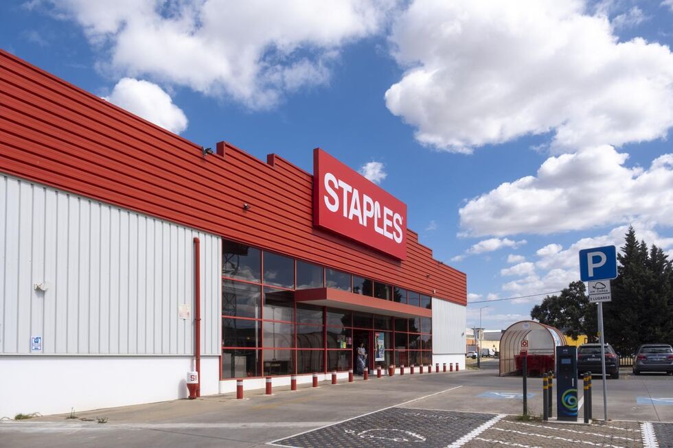 Onze lojas das Staples foram compradas pela dona da Fnac e da MediaMarkt 