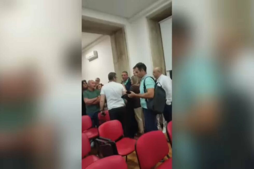 Reunião da Assembleia de Freguesia de Vila do Conde termina em pancadaria