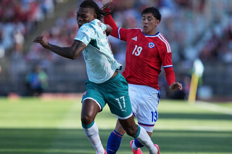 Rafael Leão durante o Portugal-Chile
