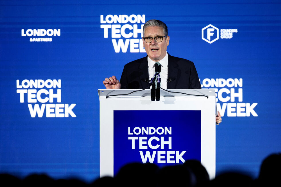 Primeiro-ministro britânico pressiona tecnológicas a proteger crianças de imagens explícitas