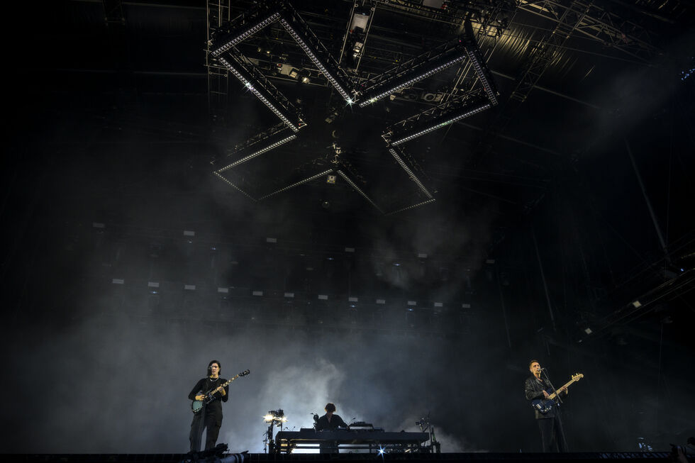 Os The XX fotografados em palco há dias, num concerto em Paris