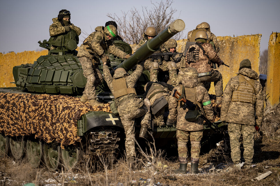 Militares ucranianos em Kharkiv