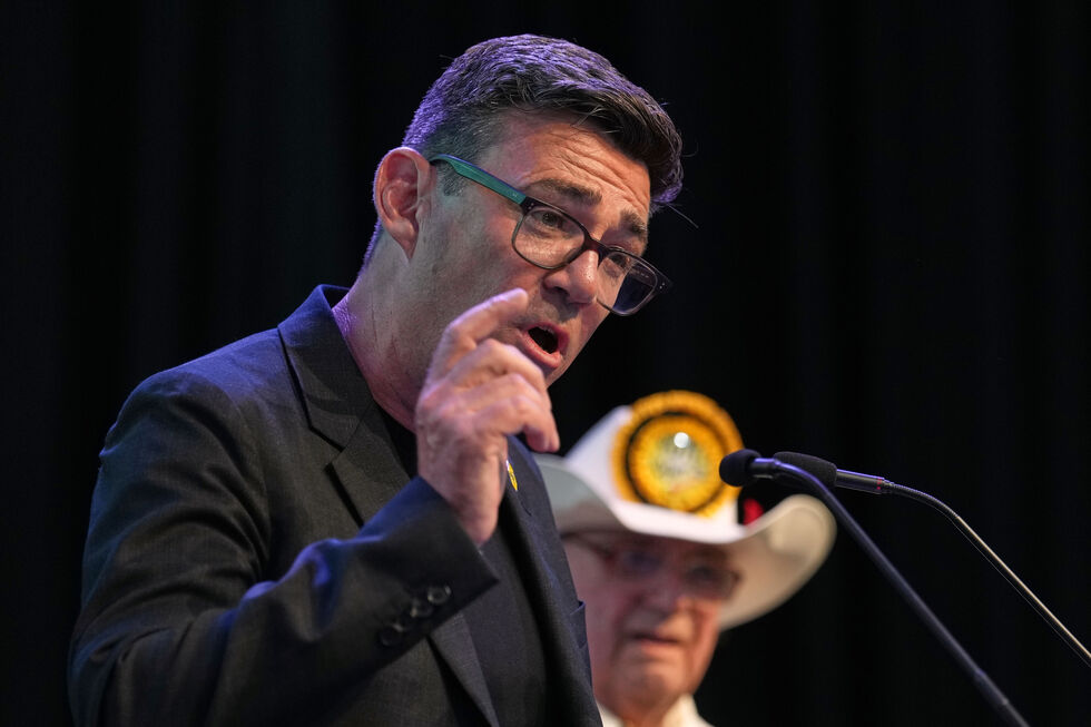 Andy Burnham pode vai frente a Keir Starmer