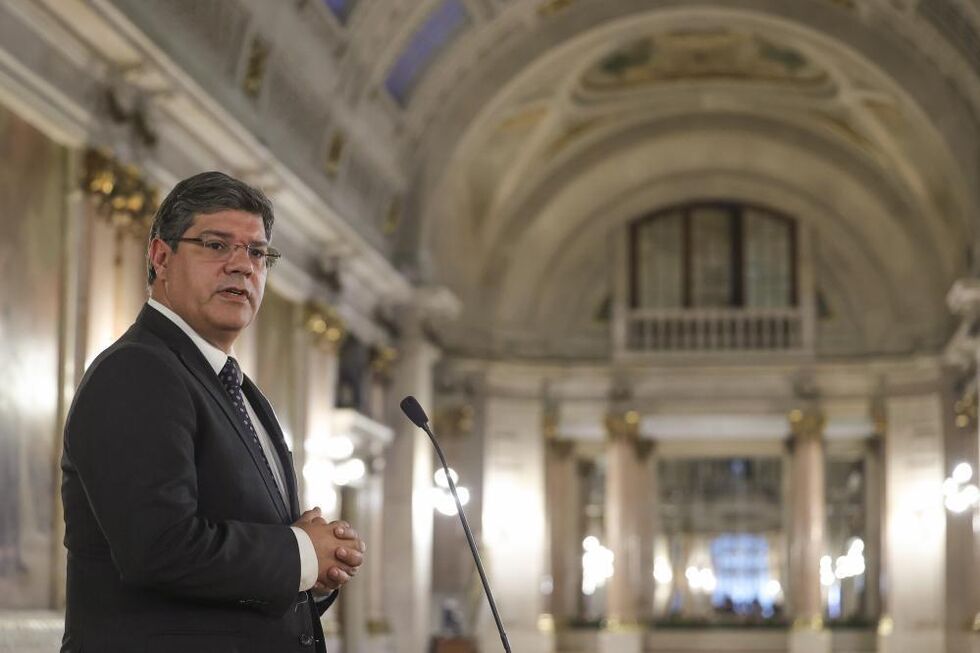 Eurico Brilhante Dias fala sobre o Orçamento do Estado para 2026, em Lisboa