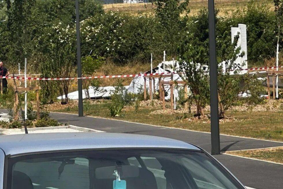 Onze mortos em queda de avião que transportava paraquedistas em Nancy, França