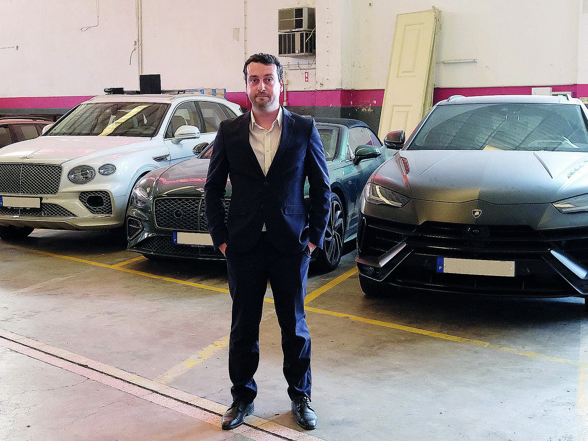 Moradias, Bentleys e barcos. Eram de criminosos e estão à venda