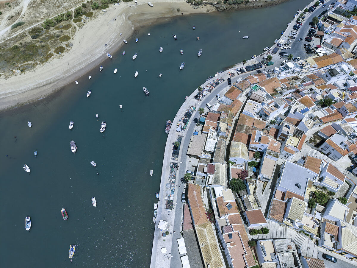 De Portimão a Silves, no barlavento de rio e de mar