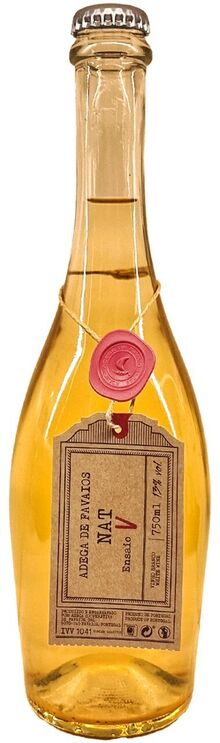 Adega de Favaios Nat Ensaio V, Douro. Casta: Viosinho. Redução, fruta branca, mineralidade, acidez viva. €8 