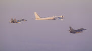 <![CDATA[ Avião russo interceptado após manobra perigosa junto de porta-aviões britânico ]]>