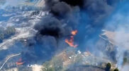 <![CDATA[ Incêndios florestais alastram na Albânia e obrigam a retirar pessoas de casa ]]>