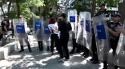 <![CDATA[ Polícia turca detém mais de 20 manifestantes durante protesto contra cimeira da NATO ]]>