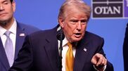 <![CDATA[ Trump diz que Espanha "se redimiu" ao concordar com pagamento à NATO ]]>
