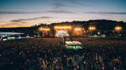 <![CDATA[ Festival Alive arranca em Algés: a programação, os palcos e os transportes para chegar e sair do festival ]]>