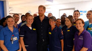 <![CDATA[ Príncipe Harry visita hospital pediátrico de Birmingham ]]>