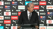 <![CDATA[ A idade passa ao lado de Jorge Jesus: "No número está lá 71 anos, mas no que sou está lá 50..." ]]>