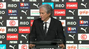 <![CDATA[ Jorge Jesus diz que se preparou muito para "este dia" e brinca com jornalista: "Vejo-te todos os dias..." ]]>