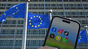 <![CDATA[ Bruxelas acusa Meta de falhar na proteção dos utilizadores contra "design viciante" ]]>