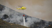 <![CDATA[ Dois turistas britânicos foram resgatados de ravina após incêndio em Almería ]]>