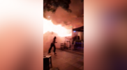 <![CDATA[ Imagens mostram força das chamas no incêndio que deflagrou em bar de Banguecoque e matou 27 pessoas ]]>