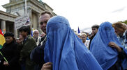 <![CDATA[ PSD, Chega, IL e CDS aprovam "lei das burcas" em votação final global ]]>