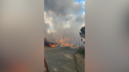 <![CDATA[ Maior incêndio residencial da história moderna da Noruega destrói mais de 100 casas ]]>