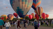 <![CDATA[ Festival na Rússia reúne 50 balões de ar quente e bate recorde nacional ]]>