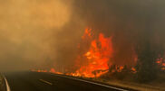 <![CDATA[ Incêndio ameaça cidade no Oregon enquanto sobe para quatro o número de bombeiros mortos no Colorado ]]>
