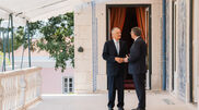<![CDATA[ Seguro esteve reunido com Cavaco em Belém e tiveram "profícua troca de ideias" ]]>