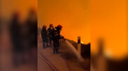 <![CDATA[ Incêndio na ilha grega de Paros leva à retirada de moradores ]]>