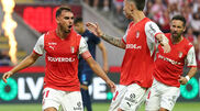 <![CDATA[ Sporting de Braga confirma superioridade e goleia frágeis sérvios ]]>