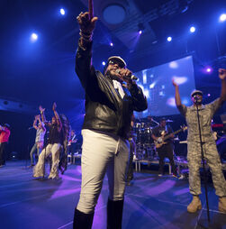 Victor Willis, vocalista dos Village People morreu aos 74 anos