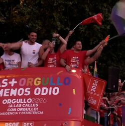 Marcha do Orgulho reúne multidão nas ruas de Madrid