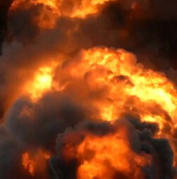 Bombeiros combatem incêndios após novo ataque russo a Kiev