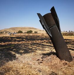 EUA lançam nova ronda de ataques na sequência de incidente no Estreito de Ormuz