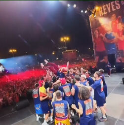 O melhor da grande 'fiesta' dos campeões do Mundo nas ruas de Madrid em menos de um minuto